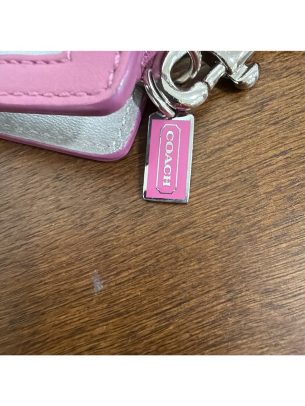 Coach iPod Nano Classic Leather Case Color Pink & Silver EUC - Picture 2 of 3